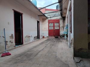 SE VENDE CASA CENTRICA EN SAN CRISTOBAL