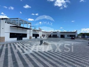 CLR COMERCIAL LOCAL RENTA HACIENDA STA FE JURIQUILLA