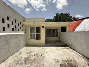 CASA EN VENTA DE UNA PLANTA  EN ZONA SUR DE LA CUIDAD  DE MÉRIDA YUCATÁN