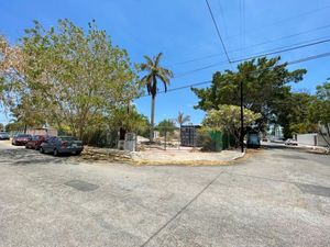 SE VENDE TERRENO EN ESQUINA EN LA COLONIA MEXICO, MERIDA