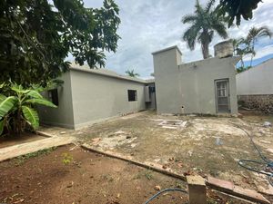 TERRENO EN VENTA  EN MERIDA, ITZIMNÁ CERCA DEL CENTRO