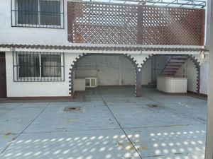 VENTA | CASA CON AMPLIO PATIO 4 RECAMARAS FRACCIONAMIENTO REFORMA