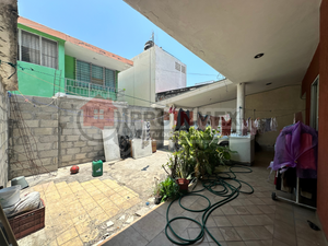 CASA COMERCIAL EN VENTA ALTO FLUJO VEHICULAR PEATONAL ZONA CENTRO DE VERACRUZ