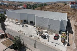 Bodega Industrial en Renta