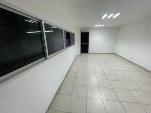 PUNTO DE VENTA U OFICINAS PARA EMPRESA EXCELENTE UBICACIÓN