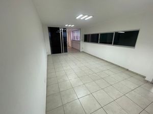 PUNTO DE VENTA U OFICINAS PARA EMPRESA EXCELENTE UBICACIÓN