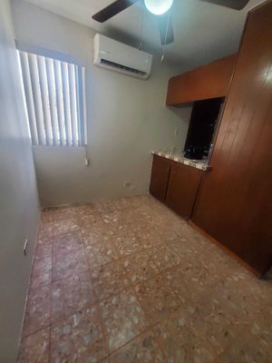 Casa en RENTA en Col. Nueva, de 1 planta en Ave. Gómez Farías