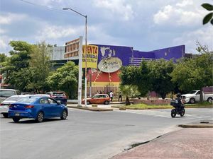 Terreno  Comercial en Venta   sobre Av. Lopez Mateos Uso Mixto,  Zapopan Jal.