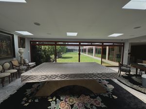 Hermosa Casa en Pedregal con Jardín, y Alberca privada