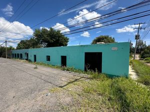 Casa Antigua con Uso Comercial sobre Avenida Principal en Querétaro .12