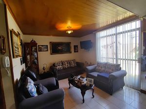 6 VENTA CASA EN CALESA