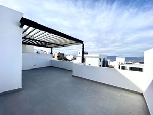 CASA EN VENTA EN ZIBATA CON GRAN ROOF GARDEN