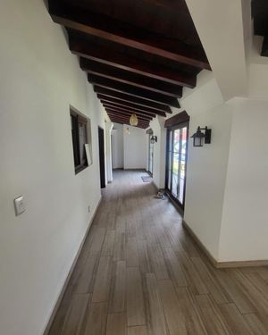 CASA EN VENTA EN JURIQUILLA .12