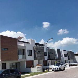 3 VENTA CASA EN CAÑADAS DEL ARROYO "A ESTRENAR"