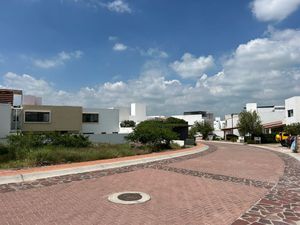 3 VENDO TERRENO EN PEDREGAL DE SHOENSTTAT