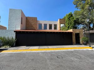 Casa en Venta en Bosques de las Palmas Huixquilucan