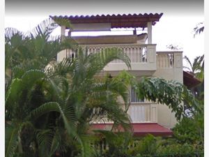 Casa en venta en PELICANOS I, Ixtapa Zihuatanejo, Gro., México. Hotel  Villas Paraiso, Hotel Ixtapa Palace Resort y Spa, Hotel Puerta Del Mar