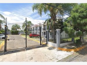 Casa en Venta en Jardines de Ixtepete Zapopan