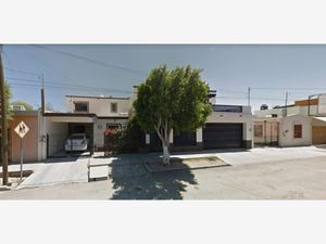 Casa en venta en San Benito, 83190 Hermosillo, Son., México. Colegio Regis  La Salle, Liverpool, Centro