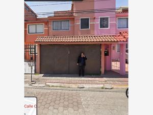 Casas en Calle Cruz del Cristo 10, Residencial Bugambilias, Bugambilias,  53110 Naucalpan de Juárez, Méx., México