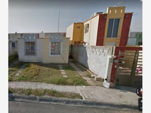 Casa en venta en 94274 Fraccionamiento Arboledas San Ramón, Ver., México.  ITSAV, CECYTEV, Oxxo esmeralda