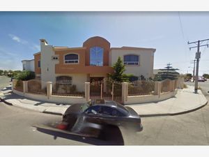 Casa en Venta en Loma Dorada Ensenada