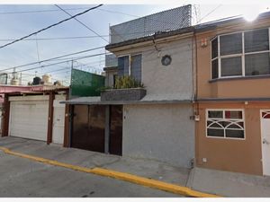 Casa en Venta en Villa de las Flores 2a Sección (Unidad Coacalco) Coacalco de Berriozábal