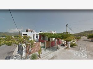 Casa en Venta en Valle Paraiso Manzanillo