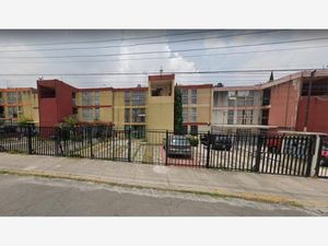 Casa en Venta en Jardines de la Cañada Tultitlán