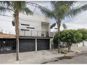 Casa en Venta en Insurgentes 1a Secc Guadalajara