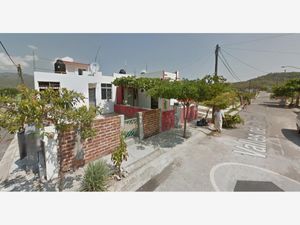 Casa en Venta en Valle Paraiso Manzanillo