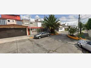 Casa en Venta en Llano de las Flores (Barrio del Hueso) Naucalpan de Juárez