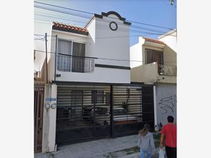 Casa en Venta en Balcones de Santa Rosa Apodaca