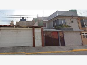 Casa en Venta en Villa de las Flores 2a Sección (Unidad Coacalco) Coacalco de Berriozábal