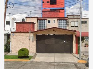 Casa en Venta en Llano de las Flores (Barrio del Hueso) Naucalpan de Juárez