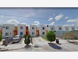 Casa en venta en Vista Hermosa, Reynosa, Tamps., México, 88710.