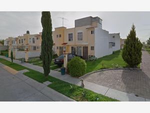 Casa en Venta en Villa Fontana San Pedro Tlaquepaque