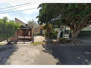 Casa en Venta en Hacienda Santa Fe Tlajomulco de Zúñiga