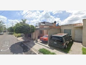 Casa en Venta en Hacienda Santa Fe Tlajomulco de Zúñiga