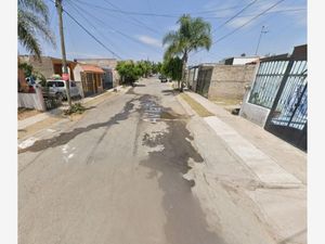 Casa en Venta en Hacienda Santa Fe Tlajomulco de Zúñiga