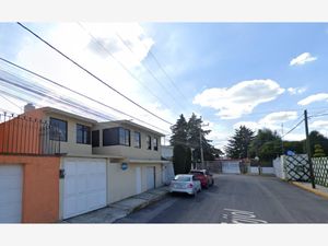 Casa en Venta en La Rivera Toluca