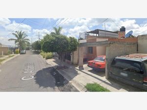 Casa en Venta en Hacienda Santa Fe Tlajomulco de Zúñiga