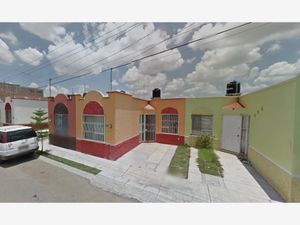 Casa en Venta en Magisterial Irapuato