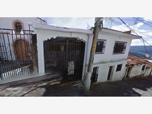 Casa en Venta en Huiyatengo Taxco de Alarcón