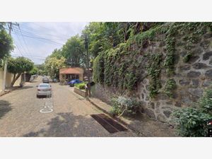 Casa en Venta en Jardines de Ahuatepec Cuernavaca