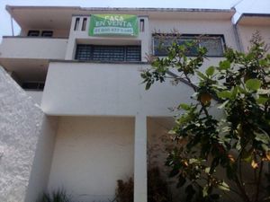 Casa en Venta en Lomas de las Aguilas Álvaro Obregón