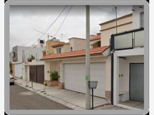 Casa en Venta en Colinas del Cimatario Querétaro