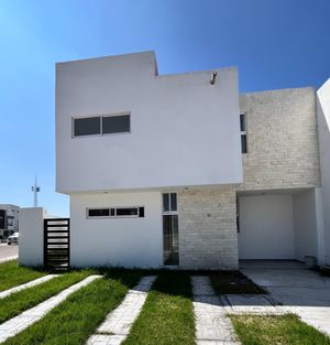 "Espacio y Comodidad en 224 m² - ¡Tu Nueva Casa Te Espera!"