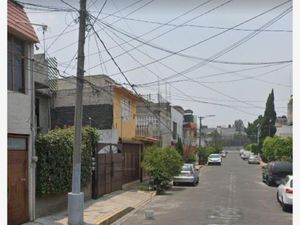 Casa en venta en Gregorio A. Tello 25, Constitucion de 1917, Iztapalapa,  Ciudad de México, 09260.