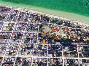 Lote cerca de la Playa dentro del Pueblo